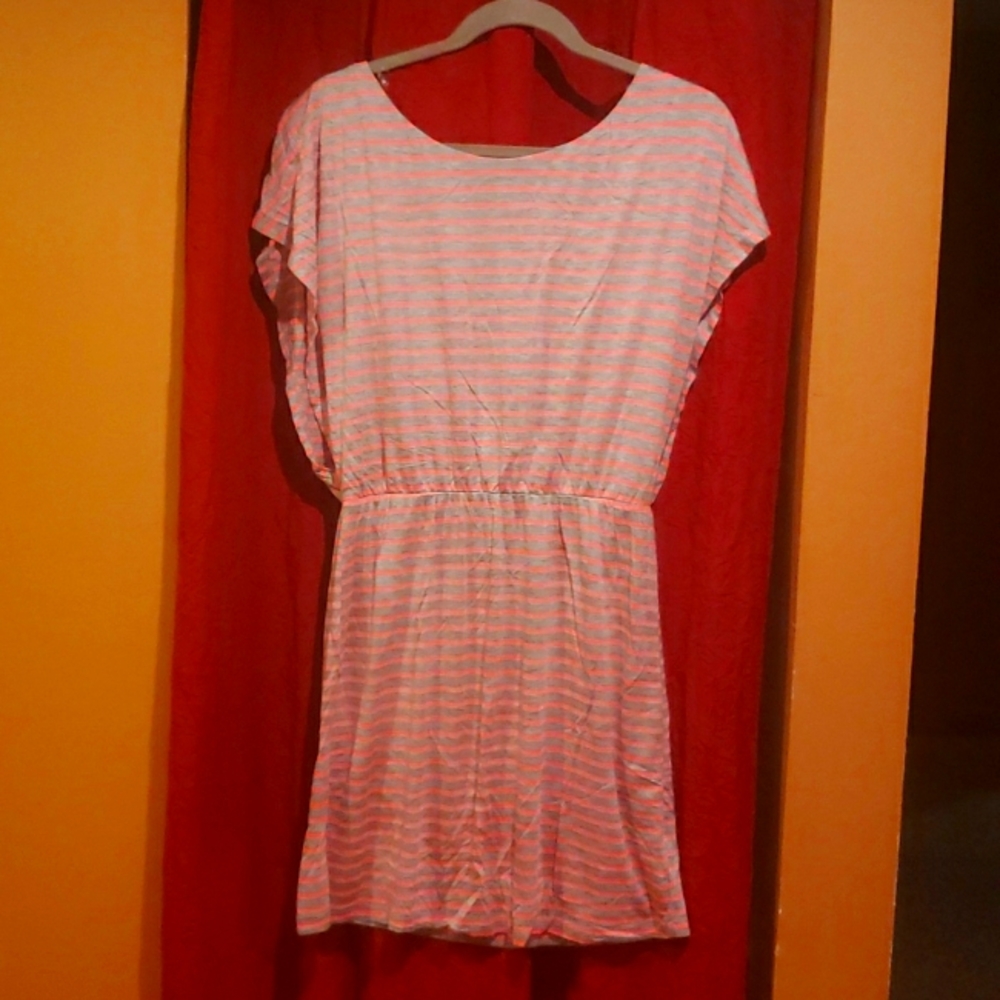 Pink and grey horizontal striped short sleeved mid length dress Large